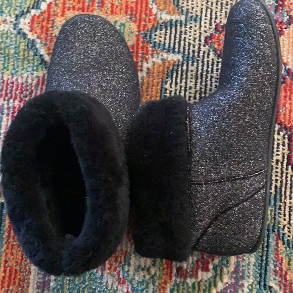 Black Sarah Glimmer Shearling Boot sz 8 - Picture 9 of 9